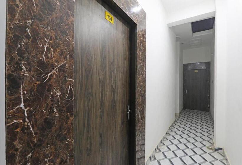 Отель Golden Inn