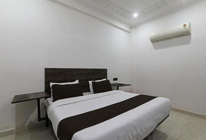 Отель Golden Inn