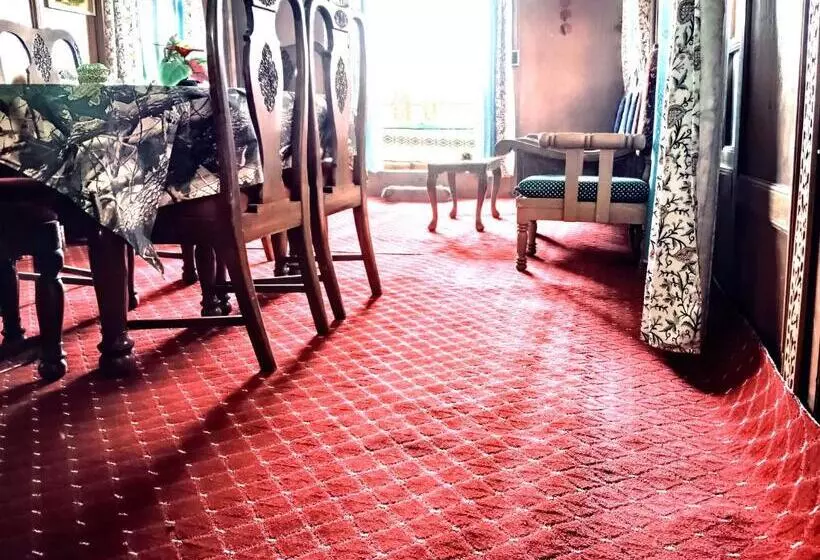 ペンション Houseboat