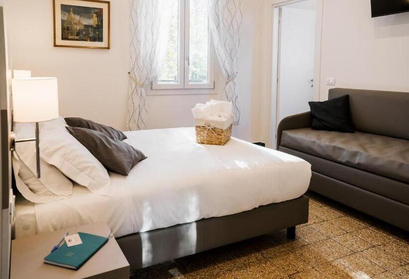 פנסיון Lamì Room & Apartment