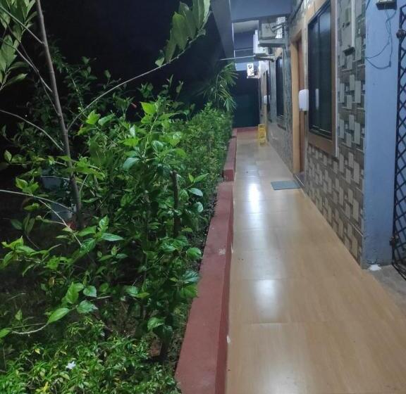 بنسيون Rkays Four Keys