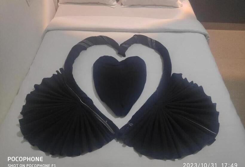 بنسيون Rkays Four Keys