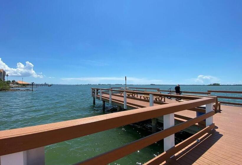 Waterfront Resort Condo Beaches Sunset Free Bikes2