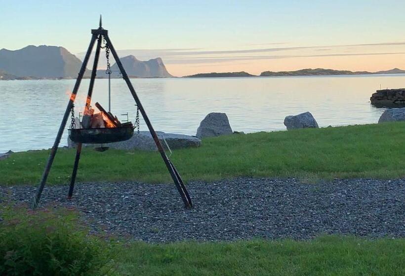 Vandrarhem Tinebua Basecamp Senja