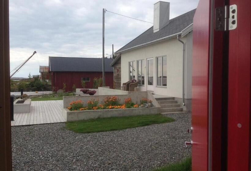 Vandrarhem Tinebua Basecamp Senja