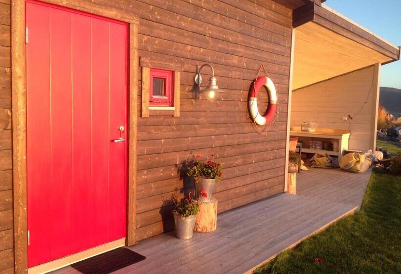 Vandrarhem Tinebua Basecamp Senja