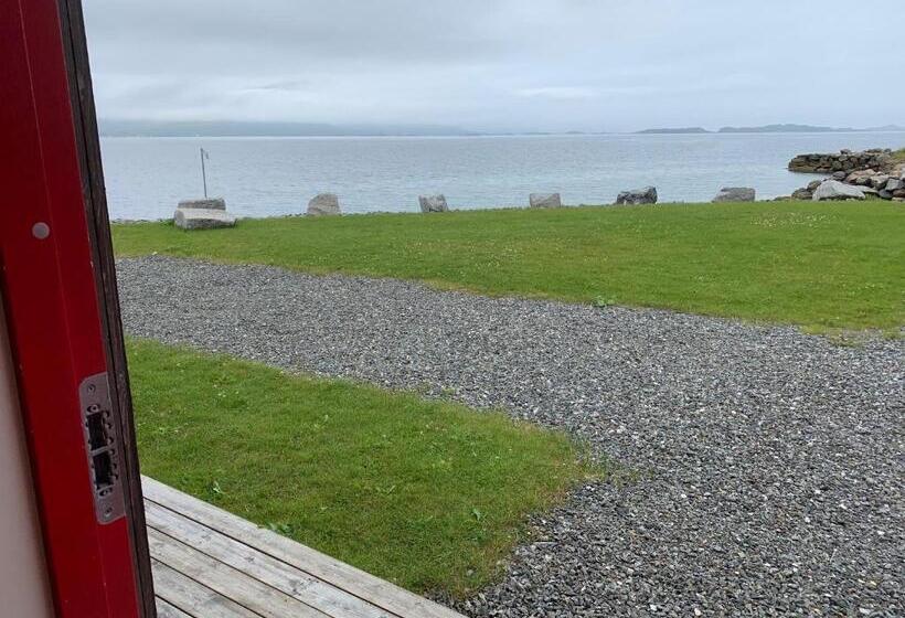 Vandrarhem Tinebua Basecamp Senja