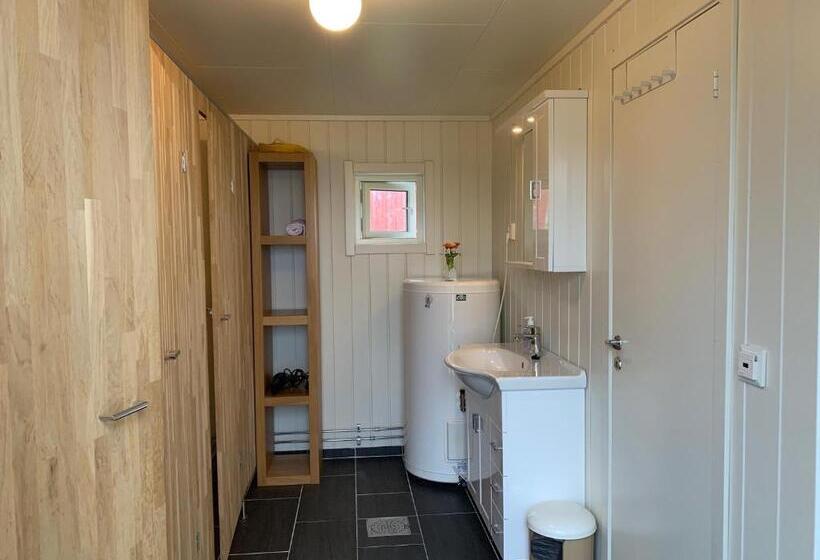 Vandrarhem Tinebua Basecamp Senja