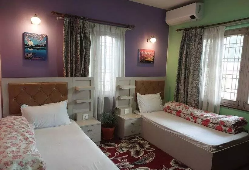 تختخواب و صبحانه Nepal Christian Guest House