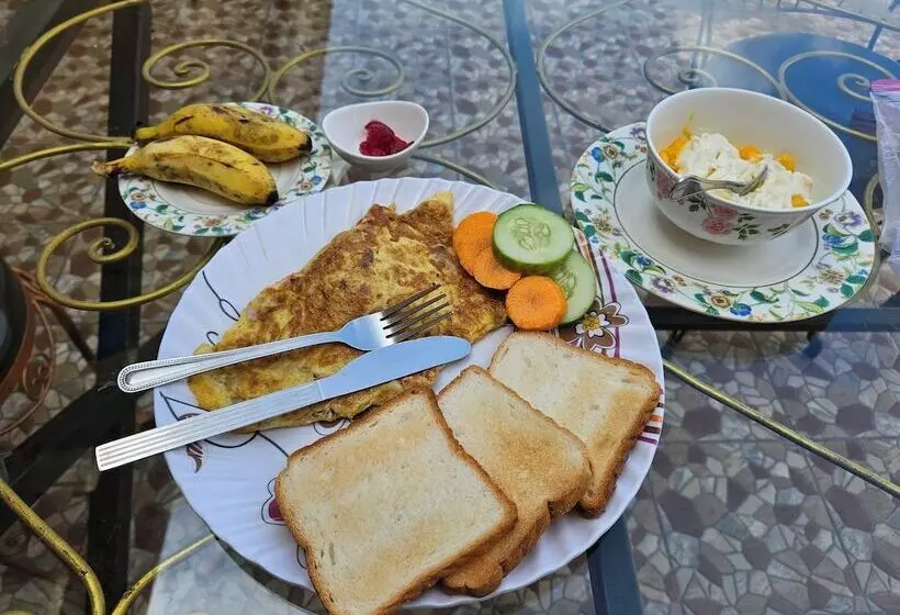 تختخواب و صبحانه Nepal Christian Guest House