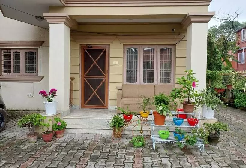 تختخواب و صبحانه Nepal Christian Guest House