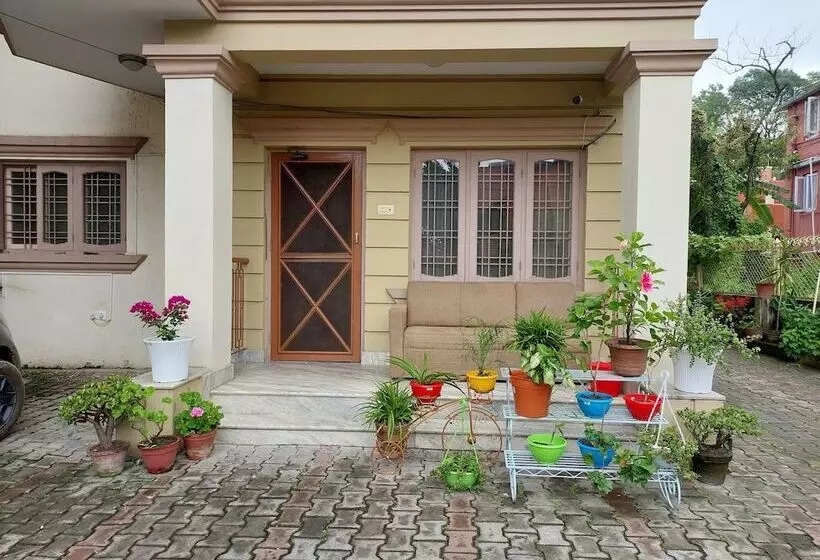 تختخواب و صبحانه Nepal Christian Guest House