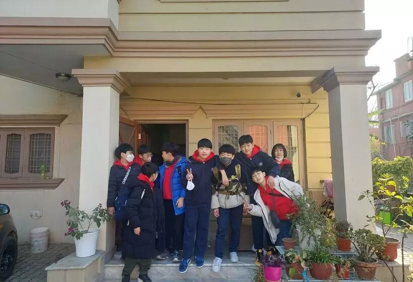 تختخواب و صبحانه Nepal Christian Guest House