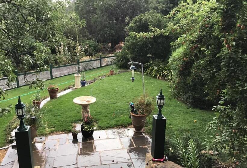 ベッドアンドブレックファースト The Olddevonshire House