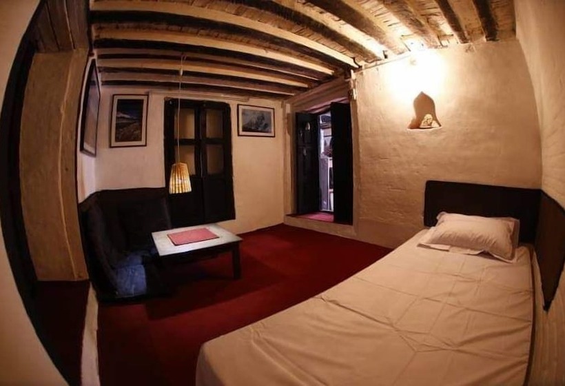 تختخواب و صبحانه Traditional Newari Homestay