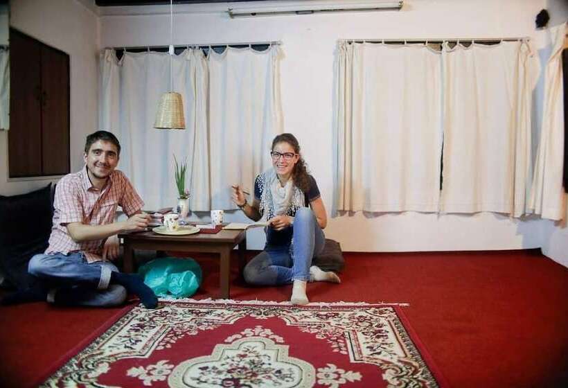 تختخواب و صبحانه Traditional Newari Homestay