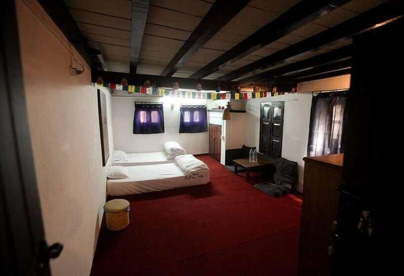 تختخواب و صبحانه Traditional Newari Homestay