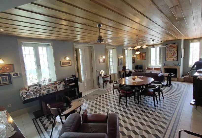 ベッドアンドブレックファースト Vila Nazaré