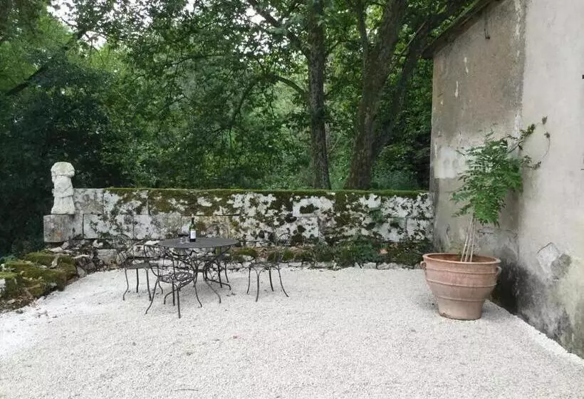 Chateau Mas De Pradie B&b Fountain View Room