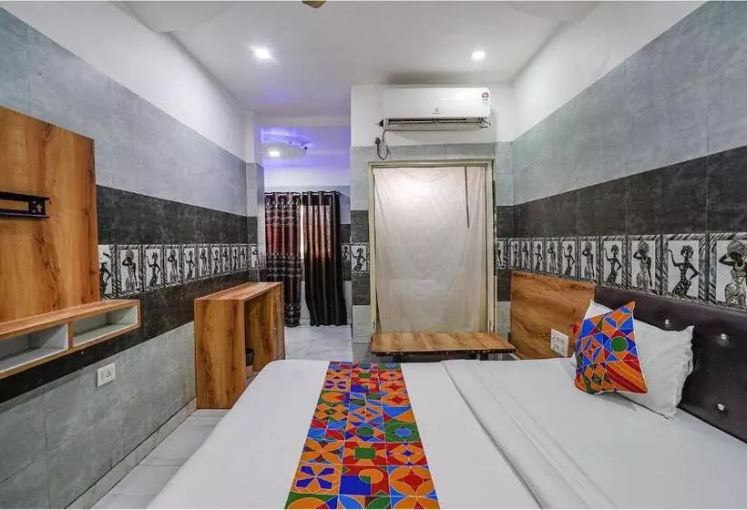 Fabhotel Rv Palace