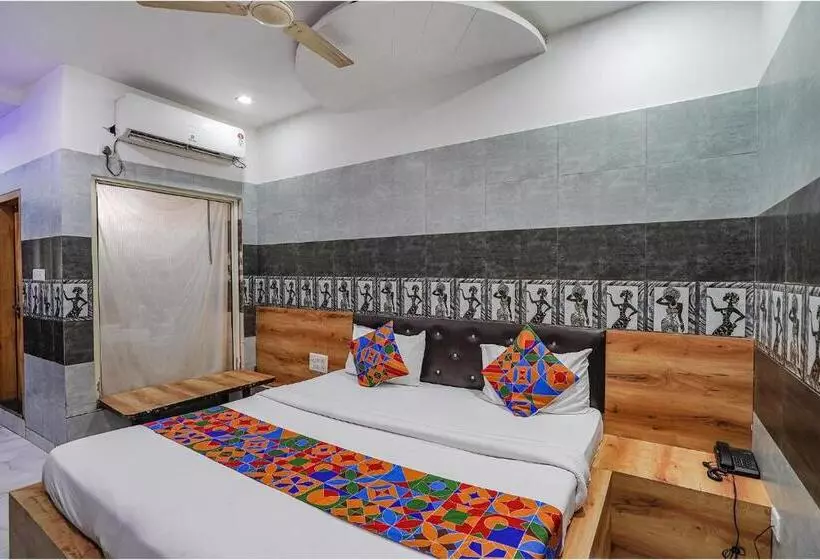 Fabhotel Rv Palace