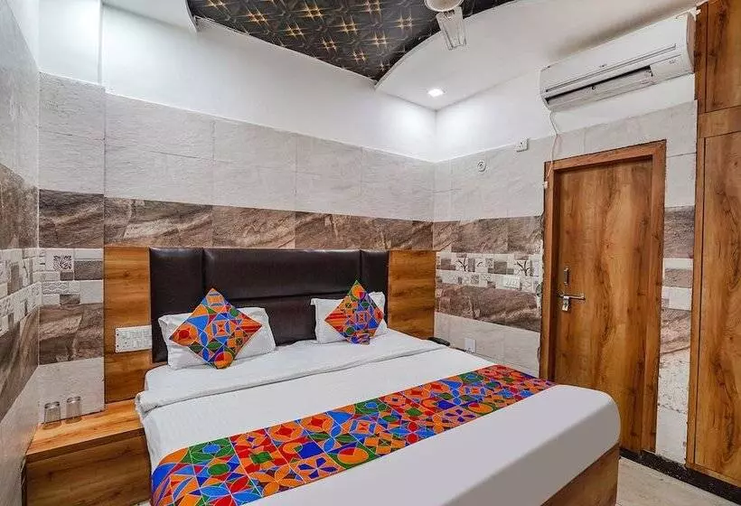 Fabhotel Rv Palace