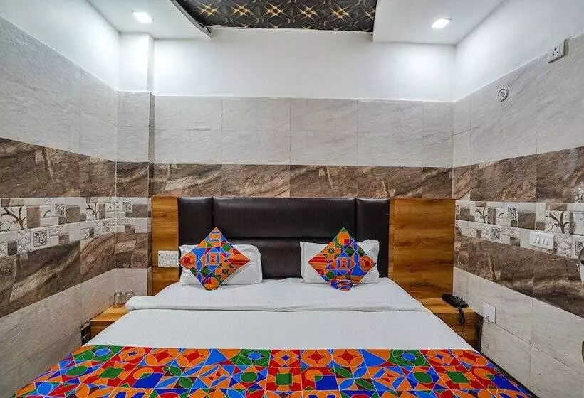 Fabhotel Rv Palace