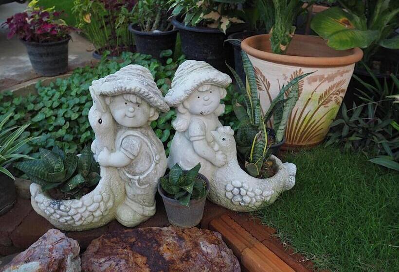 Otel A Day Inn Lamphun