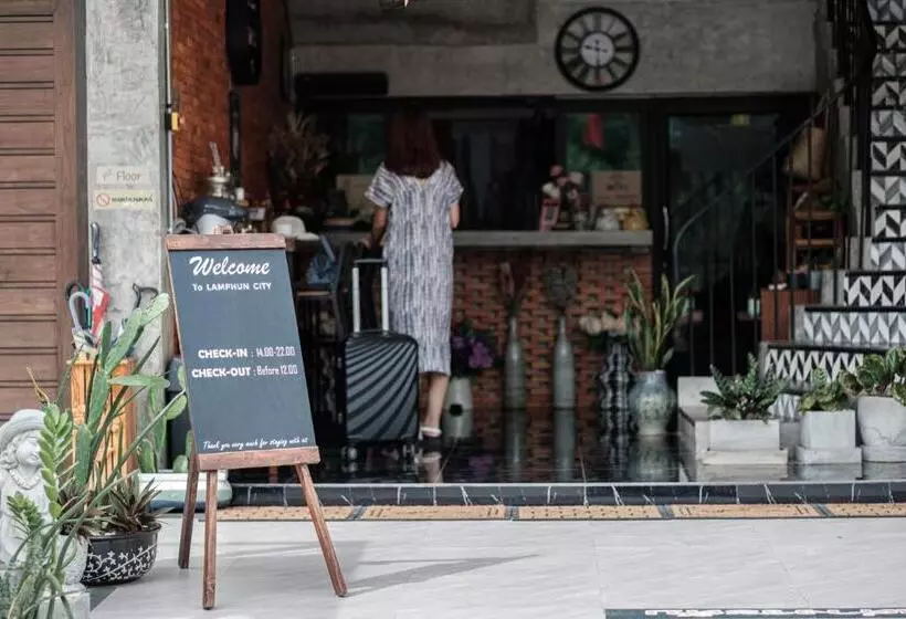 Hotelli A Day Inn Lamphun