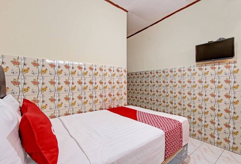 هتل Agustha Homestay By Oyo