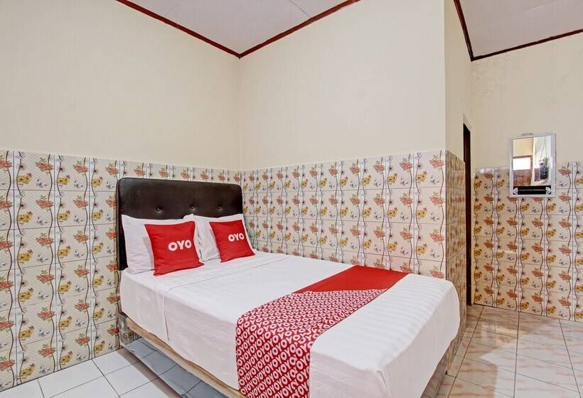 هتل Agustha Homestay By Oyo