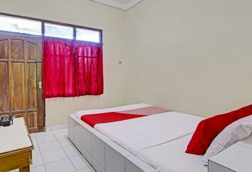 هتل Agustha Homestay By Oyo