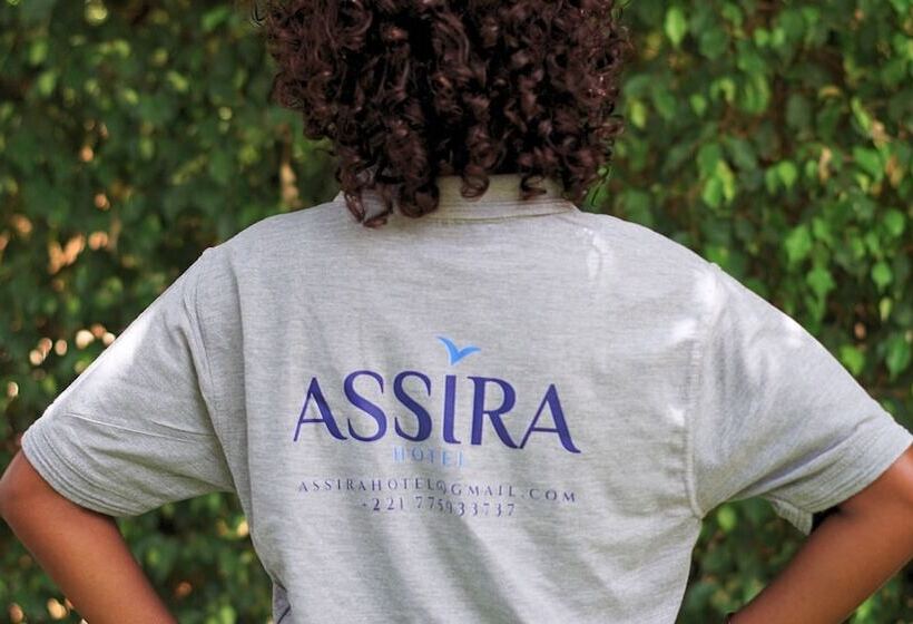 هتل Black And White Hôtel