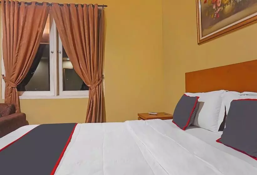 Hotelli Capital O 92836 Villa Kampoeng Katineung