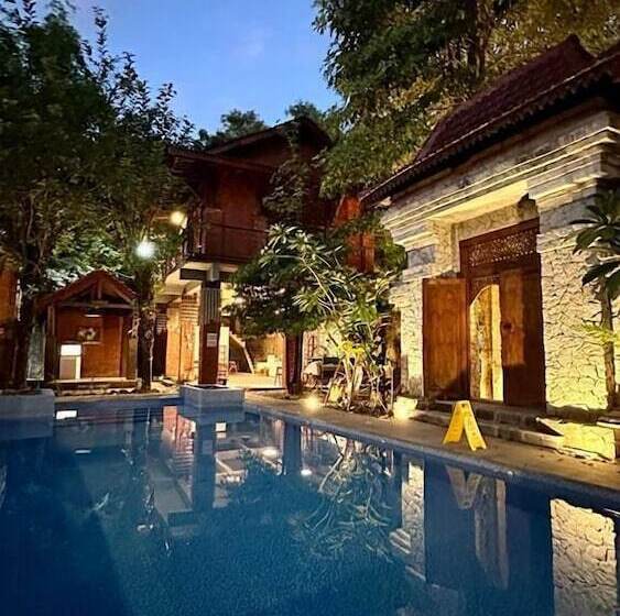 בית מלון כפרי Djawata Resort & Gallery