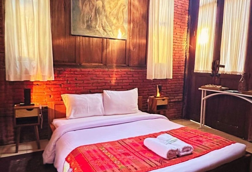 בית מלון כפרי Djawata Resort & Gallery