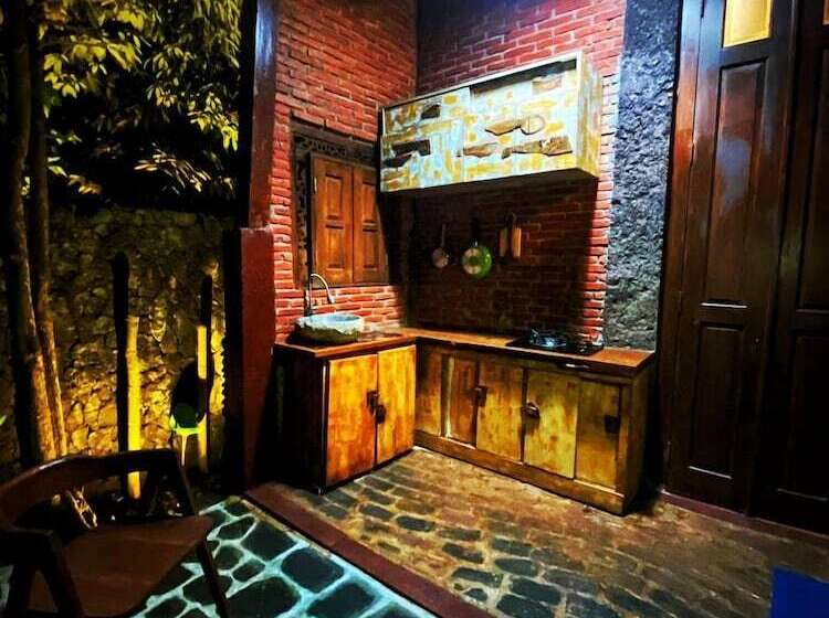 בית מלון כפרי Djawata Resort & Gallery