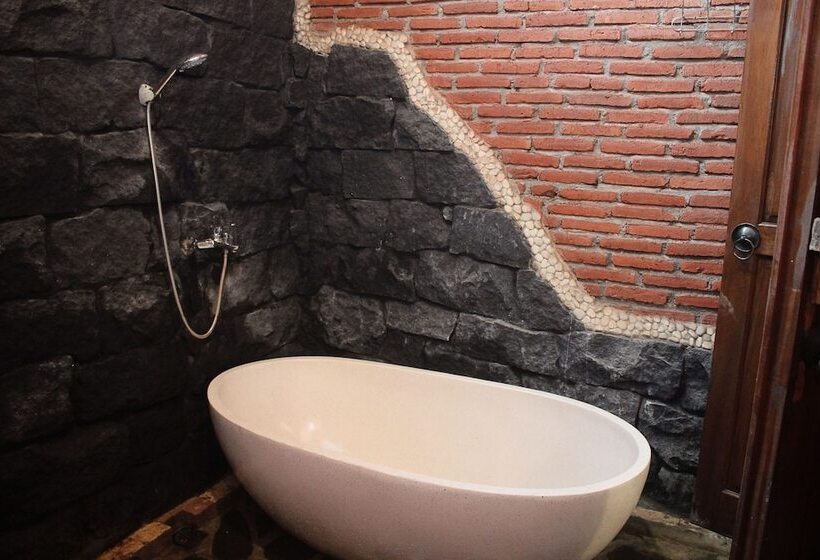 בית מלון כפרי Djawata Resort & Gallery