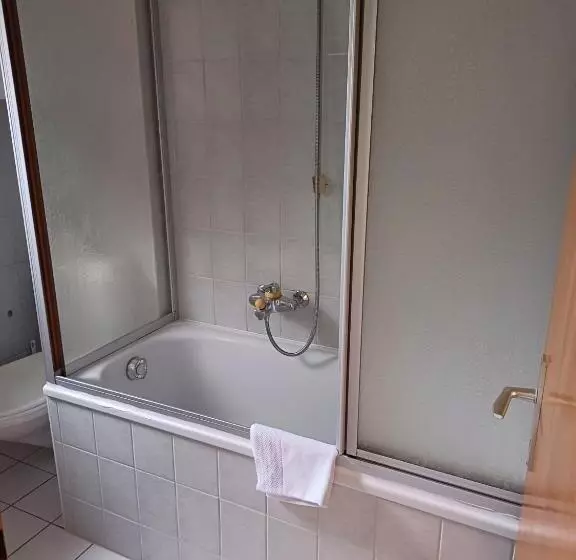 ホテル Hôtel Garni Les Bouquetins