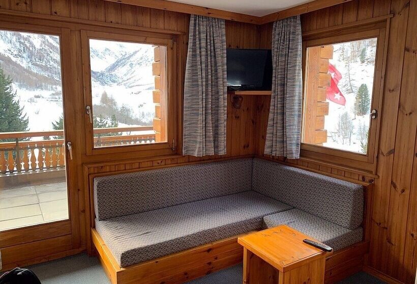 호텔 Hôtel Garni Les Bouquetins