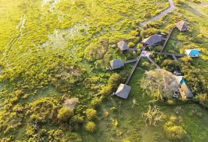 هتل Little Okavango Camp