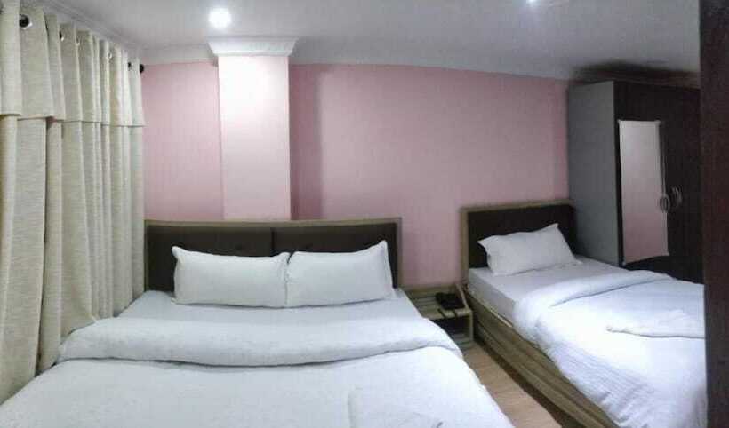 هتل Merostay 160 Samrajya