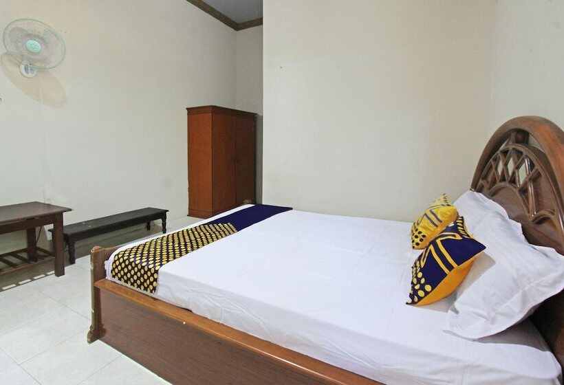 בית מלון כפרי Spot On 92973 Madani Syariah Guesthouse