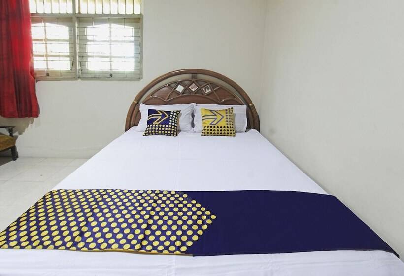 בית מלון כפרי Spot On 92973 Madani Syariah Guesthouse