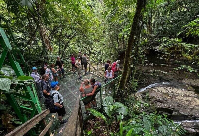 هتل Veragua Rainforest Lodge