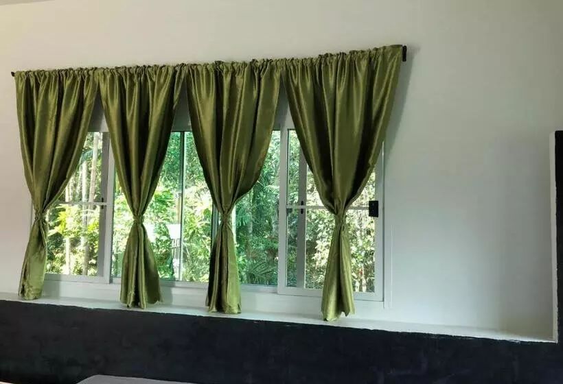 Motelli Chillchillsangkhlaburi โรงแรมชิลชิลสังขละบุรี