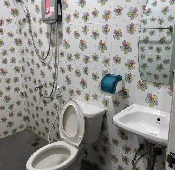 Motelli Chillchillsangkhlaburi โรงแรมชิลชิลสังขละบุรี