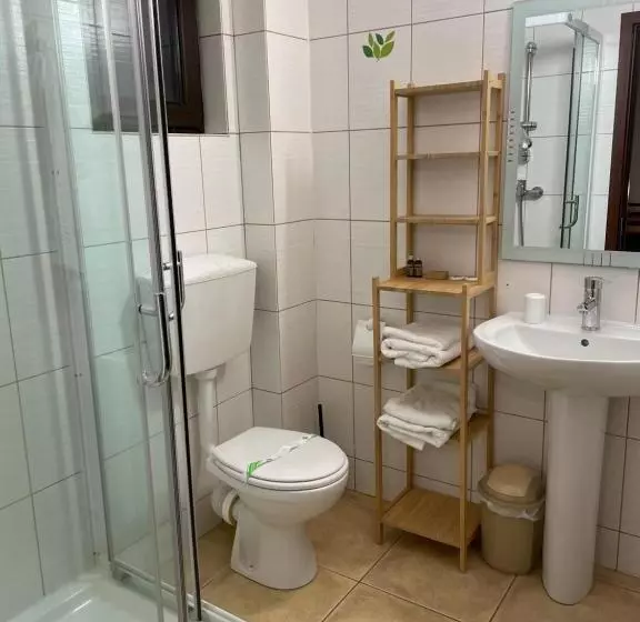 ペンション Frații Jderi   Utopia Verde