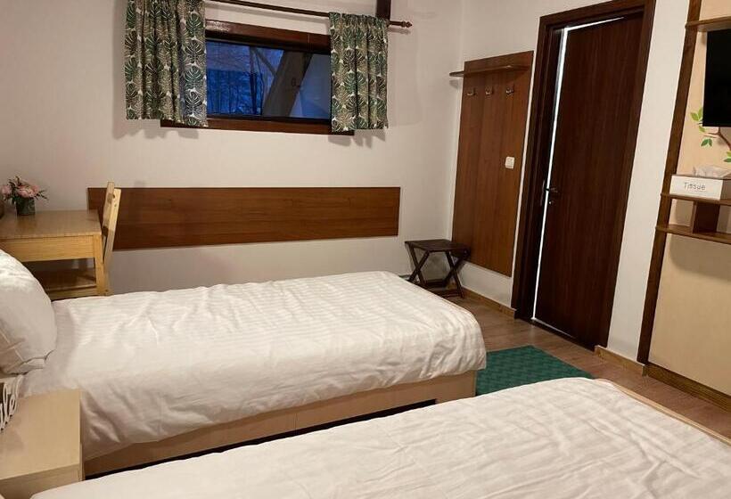 پانسیون Frații Jderi Utopia Verde