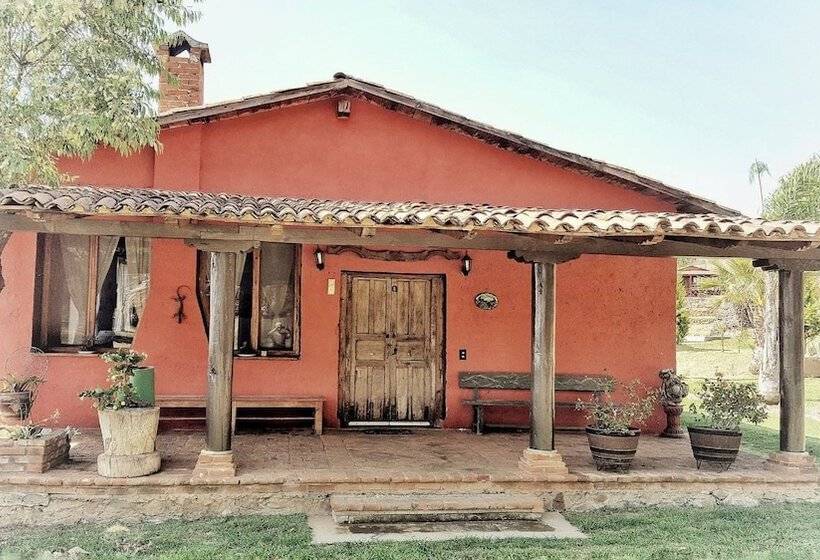 بنسيون Hacienda Porumbo